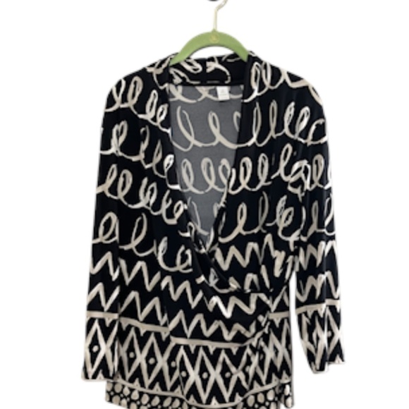 Chicos Chic Top L Black Faux Wrap Chevron Artsy Mature Neutral Resort Classic - Picture 1 of 12